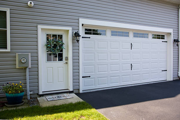24/7 Emergency Garage Door Panel Replacement experts in El Sobrante, CA